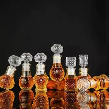 Whiskey Wine Bottle, Party Decanter, Lead-Free, Clear, Small Size decanter for Liquor Scotch Bourbon , 50ml 1 Pcs