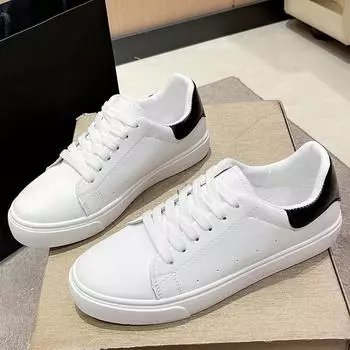 Белые туфли женские универсальные кроссовки на толстой подошве для спорта и отдыха на платформе 35 чёрный