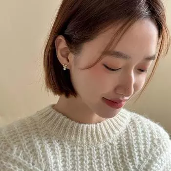 Winding cross pearl mini stud earrings women s new light luxury niche design sense advanced 999 silver needle exquisite earrings 999 silver needles