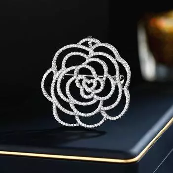 Winter new coat coat scarf accessories corsage niche design zircon inlaid hollow camellia brooch золотой