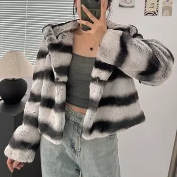 Winter new fashion cyan purple blue imitation chinchilla black and white striped environmentally friendly fur hooded jacket short women S (within 60kg)
