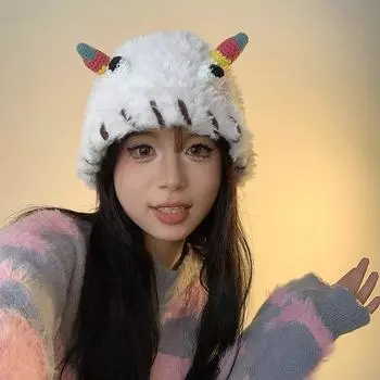 WN hat cute little monster plush hat women s autumn and winter warm ear protection knitted hat big head circumference shows small face versatile M56-58cm белый