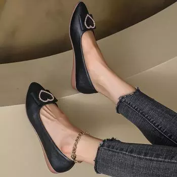 Женские туфли на плоской подошве 2024 года, новые балетки, осенние туфли для женщин, заостренный нос, без застежек, офисные лакированные кожаные лоферы, Zapatos De Mujer 35 бежевый