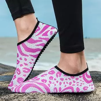 Women Men Water Barefoot Shoes Leopard Design Beach Shoes Quick Dry Hiking Sports Sandals Casual Training Shoes Light Sandals 46 35