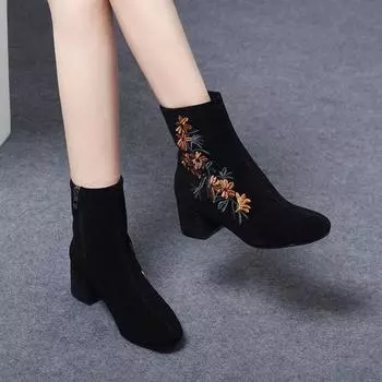 Women s autumn and winter new black matte sheepskin embroidered fashion boots round head middle heel comfortable thin boots 35