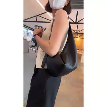 Women s Bag 2025 New Arrival Large Capacity Black Soft Leather Dumpling Bag Light Luxury Minority Classy Sensor Messenger Bag Black