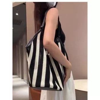 Women s Bag 2025 New Arrival Light Luxury Minority Fancy Classic Black and White Contrast Color Weaving Hollow Seaside Beach Bag Black