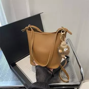Women s bag 2025 new fashion simple foreign style texture trend versatile bucket bag