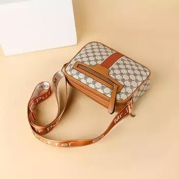 Women s bag 2025 new spring versatile fashion messenger bag simple and high-end single shoulder mobile phone small square bag length 26 width 7 height 18