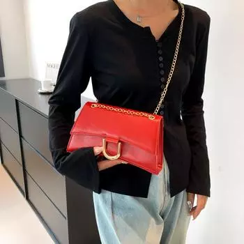 Женская сумка Маленькая квадратная сумка Дизайнерская сумка через плечо Зарубежная универсальная сумка-мессенджер Модная сумка на цепочке красный