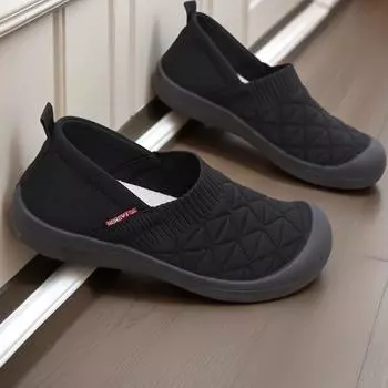 ****** women s cloth shoes Old ******* cloth shoes S**t sole S**t surface Flying weaving One pedal Breathable mother shoes Light feet Fat work shoes 36