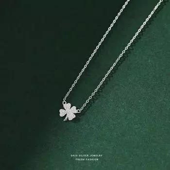 Women s Diamond-Embedded Clover Necklace 2025 New Accessories Sterling Silver 999 Clavicle Chain Everyday Joker Pendant Silver Diamond Four-leaf Clover-White Gold [925 Silver]]