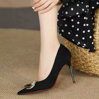 Женская мода, изысканные туфли на высоком каблуке с заостренным носком и металлической пряжкой в стиле ретро, сексуальные тонкие женские туфли высокого класса однотонного цвета 35 чёрный