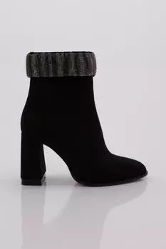 Женские модные ботинки на каблуке