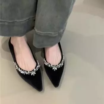 Women s Flats Spring Autumn 2025 Diamond Pointed Toe Pumps Loafers Women Luxury Casual Slip-On Mom Shoes Zapatillas Mujer 35