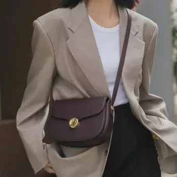 Women s High-Grade Genuine Leather Saddle Messenger Bag, First Layer Cowhide Shoulder Bag with Flip Lock.