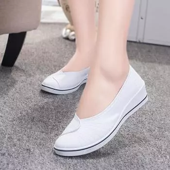 Women s Low Top Soft Bottom Slope Heel Nurse Shoes Solid Color Round Toe Shallow Mouth Work Shoes 40 белый
