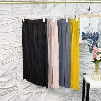 Women s Miyake Pleated A-Line Skirt, Large Size, Summer 2025 Collection One Size (for 85-150 kg) серый