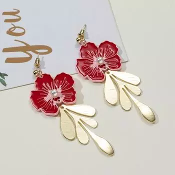 Women s red camellia leaf earrings розовый