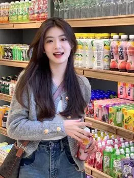 Women s Retro Gray Knitted Cardigan Sweater - Soft, High-End, Perfect for Spring & Autumn 2024 One Size