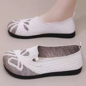 Women s shoes with soft soles are not tired of feet. Summer new models are comfortable and one-pedal mother shoes. Old Beijing cloth shoes are bre 36