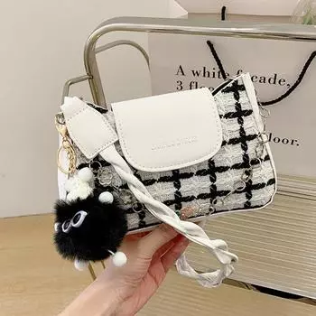 Women s simple and fashionable commuter armpit bag 2024 summer foreign style design foreign style plaid casual trend small square bag белый