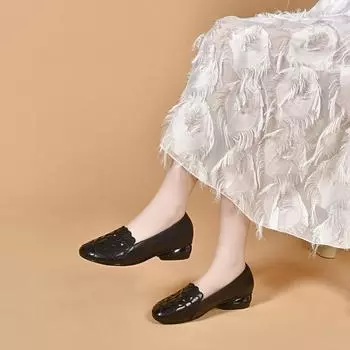 Women s spring and summer new flower hollow single shoes shallow mouth one pedal low heel flat shoes women s lazy shoes 34