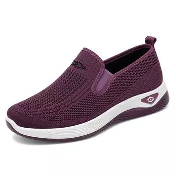 Women s Spring/Summer 2025 Slip-On Old Beijing Cloth Shoes - Comfortable Flats for Middle-Aged and Elderly Moms. 39