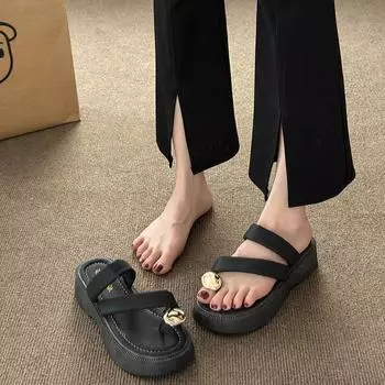 Women s summer 2025 new fashion versatile metal thick bottom comfortable casual foot cold slippers 35