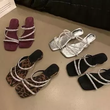 Женские сандалии 2024 года, новые летние туфли в римском стиле со стразами и ремешком на щиколотке, женские туфли на высоком толстом квадратном каблуке, простые сексуальные туфли для женщин 35 цветной печати леопарда