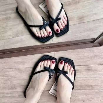 Женские тапочки Новые летние дизайнерские тапочки Модные сандалии-шлепанцы с перемычкой для пальца на плоской подошве Уличная повседневная пляжная обувь Слайды Женские 35