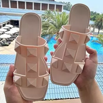 Women Slippers Rivet Slippers Women s Summer Outside Fashion Roman Sandals Outdoor Flat Slippers for Women Designer Sandals 36