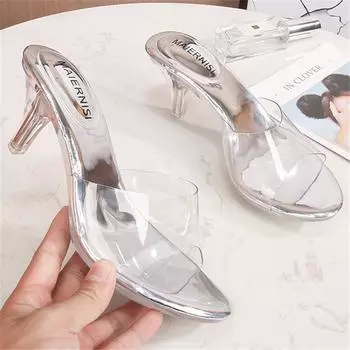 Женские летние шлепанцы на высоком каблуке 6,5 см, женские прозрачные глянцевые шлепанцы, прозрачные блестящие повседневные серебряные туфли из ПВХ на низком каблуке 37