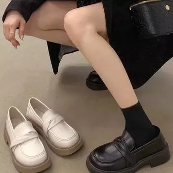 Work soft-soled loafers women s 2024 new spring and autumn black single shoes versatile single shoes British style small leather shoes 35