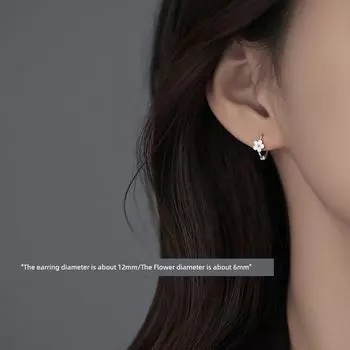 Xiangnan 925 Sterling Silver Women s Niche Design Flowers 925 silver flower earrings (two price)