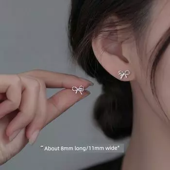 [Xiangnan] 999 Sterling Silver Bow Stud Earrings Light Luxury 2025 New Popular High-Grade Sense Earrings Niche Women Earrings 999 silver Bows stud earrings (two price)