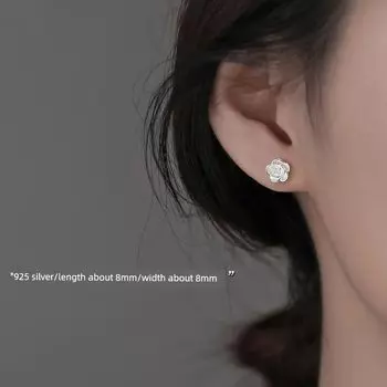 [Xiangnan] 999 Sterling Silver Camellia Stud Earrings Special Interest Light Luxury Earrings for Women Classy 2025 New Arrival Best Selling Earrings 925 silver Camellia earrings (two price)