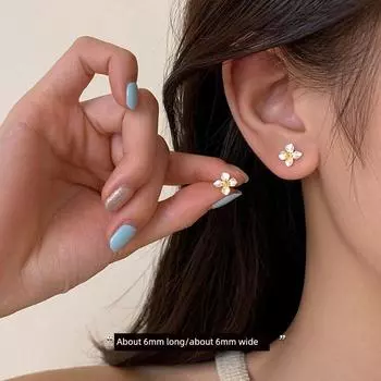 [Xiangnan] 999 Sterling Silver Gardenia Stud Earrings Niche Style Fancy 2025 New Hot-Selling Earrings Accessible Luxury Female Earrings 999 silver Gardenia earrings (two price)