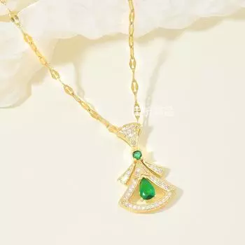 Xiaohongshu Full Diamond Small Skirt Necklace Women S Premium Design Light Luxury Versatile Star Same Clavicle Chain