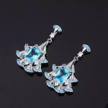 Xiaohongshu рекомендует легкие роскошные серьги высокого класса, веерообразные серьги с сапфирами Параиба, серьги-гвоздики «Темпераментная фея».