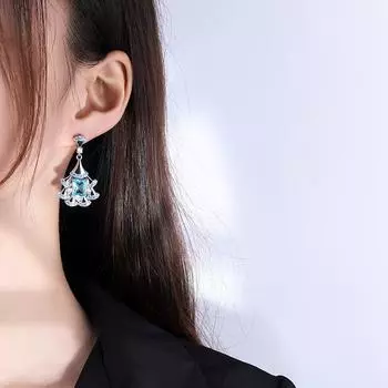 Xiaohongshu рекомендует легкие роскошные серьги высокого класса, веерообразные серьги с сапфирами Параиба, темпераментные серьги-гвоздики в виде фей.