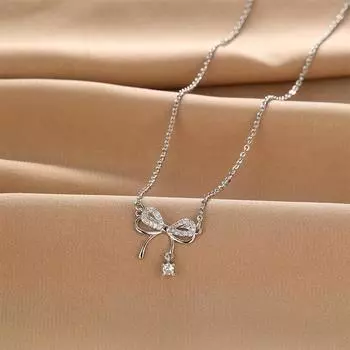 Xiaohongshu Same Полный бриллиантовый бант-ожерелье для женщин High Sense Trend Универсальные ключичные аксессуары-цепочки