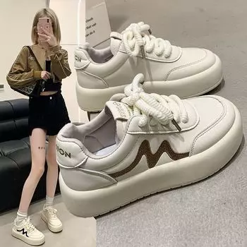 Xiaoxiangfeng little white shoes women s 2025 spring new high-end sponge cake thick-soled heightening board shoes women s versatile sports shoes 35