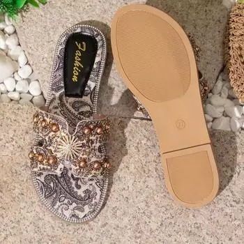 Xiaoxiangfeng pearl slippers women s summer new outer wear flat bottom 2025 new feeling going out fairy vacation sandals 36