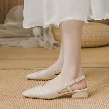 Xiaoxiangfeng thick heel bag head sandals women s summer 2025 new French square head back empty skirt fashion high heels 34