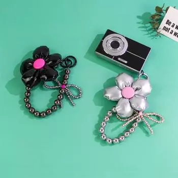 Y2k PU Цветочный брелок Хлопковый бархат Сумка Подвески Универсальный бисерный бант брелок для девочек серебряный