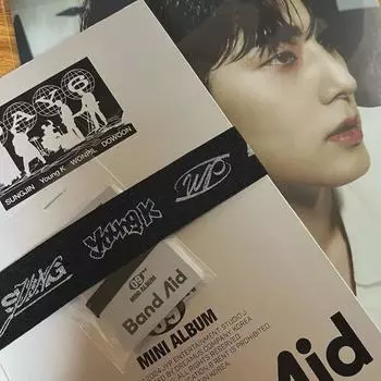 Я продаю альбом Day6 Band Aid