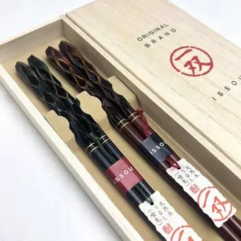Yamaga Lacquerware Shop Issou Подарочный набор палочек для еды Пара из блестящего черного дерева и палисандра
