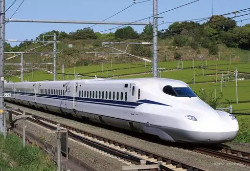 Яноман в пазле из 108 частей, большой элемент Shinkansen of the Future N700S В комплекте с образцом для сборки в натуральную величину В комплекте с клеем В комплекте со шпателем