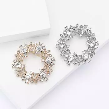 Япония и Южная Корея Простая и элегантная брошь в виде венка из сплава со стразами Универсальная булавка для женского костюма, свитера, корсажа